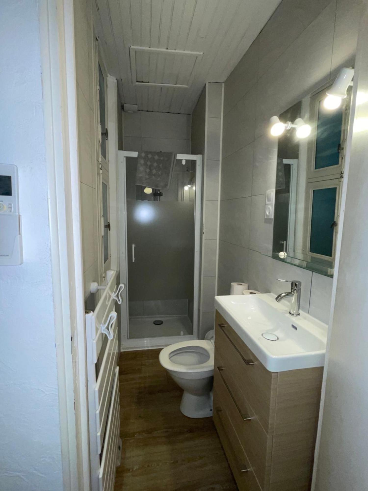 Studio N•2 Avec Patio En Plein Coeur De La Ville Bagnères-de-Bigorre Zewnętrze zdjęcie